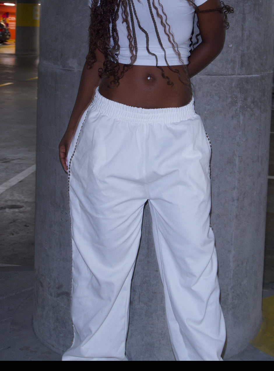 PANTALÓN- Basic Taches