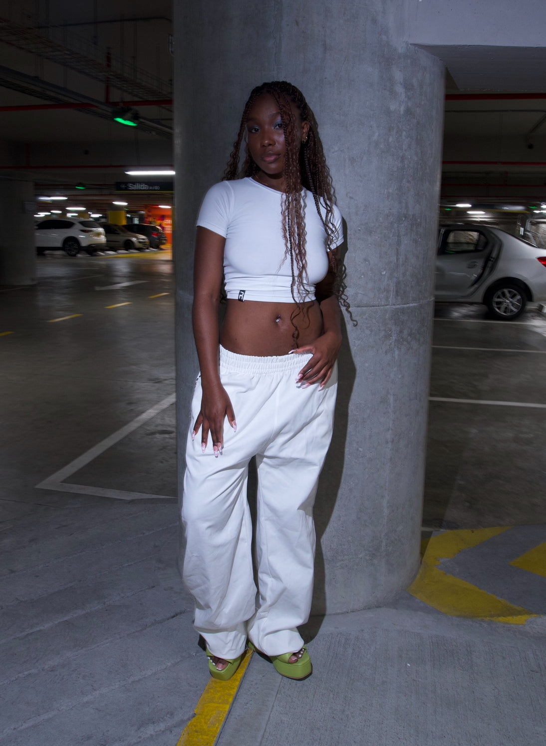 PANTALÓN- Basic Taches