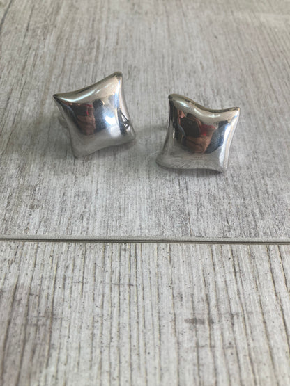 AC - Anillos